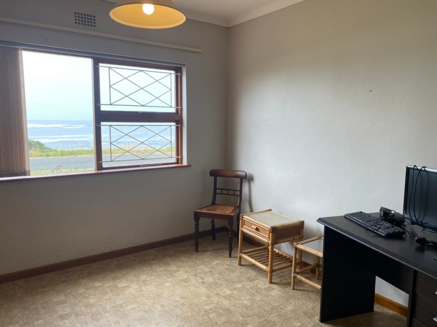 4 Bedroom Property for Sale in Sandbaai Western Cape